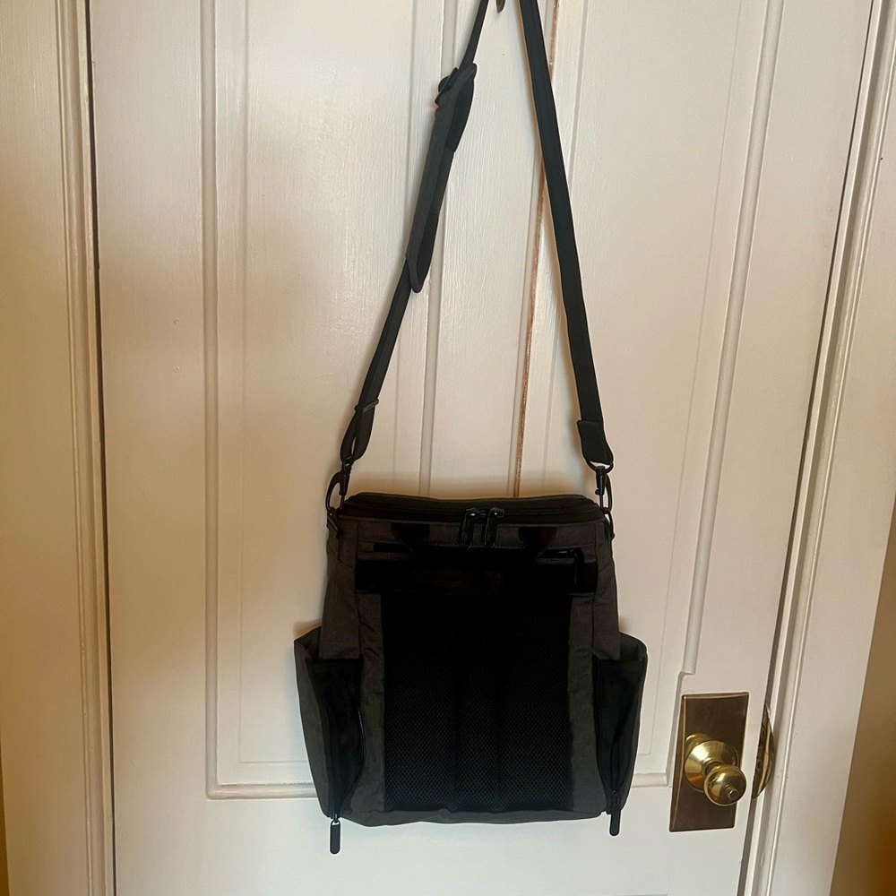 Travelon Charcoal Unisex Tote Messenger Bag - Picture 4 of 13